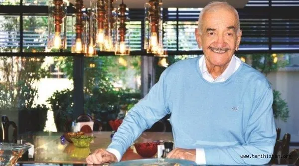 unlu-senarist-safa-onal-92-yasinda-hayatini-kaybetti-safa-onal-kimdir-neden-oldu-1690739616643.jpeg Ünlü senarist Safa Önal 92 yaşında hayatını kaybetti! Safa Önal kimdir? Neden öldü?-4