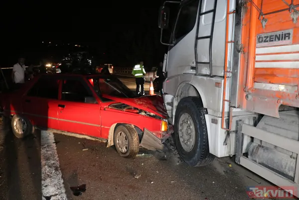 Sapanca'da TEM'i kilitleyen kaza! 5 araç birbirine girdi - 23