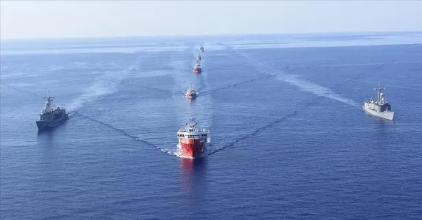 Oruç Reis Süveyş Kanalı’nı geçti