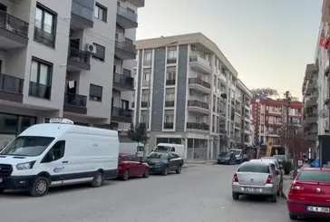 İzmir'de 5,1 şiddetinde deprem! İşte bölgeden ilk görüntüler