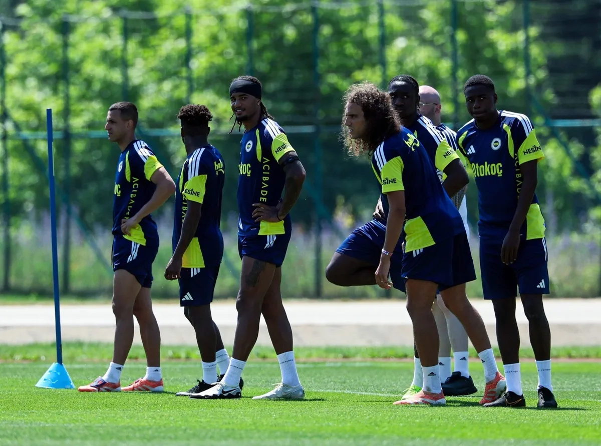 Fenerbahçe Düzce'deki kamp çalışmalarını tamamladı-1