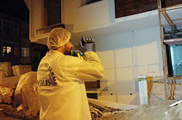 Asansör boşluğuna düşen inşaat işçisi öldü