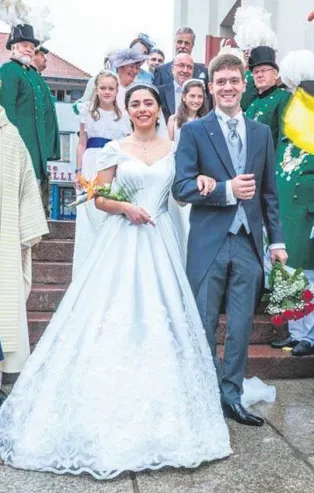 İlk Türk düşes! Mersin'de dünyaya gelen Hande Macit Macklenburg Düşes'i oldu