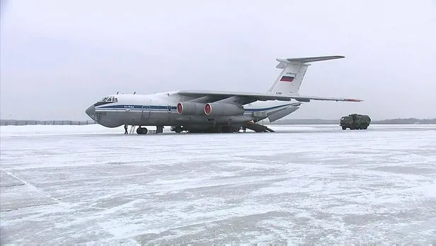 Kazakistan Cumhurbaşkanı Tokayev: Teröristlere karşı uyarı yapılmadan ateş açılması emrini verdim!-5