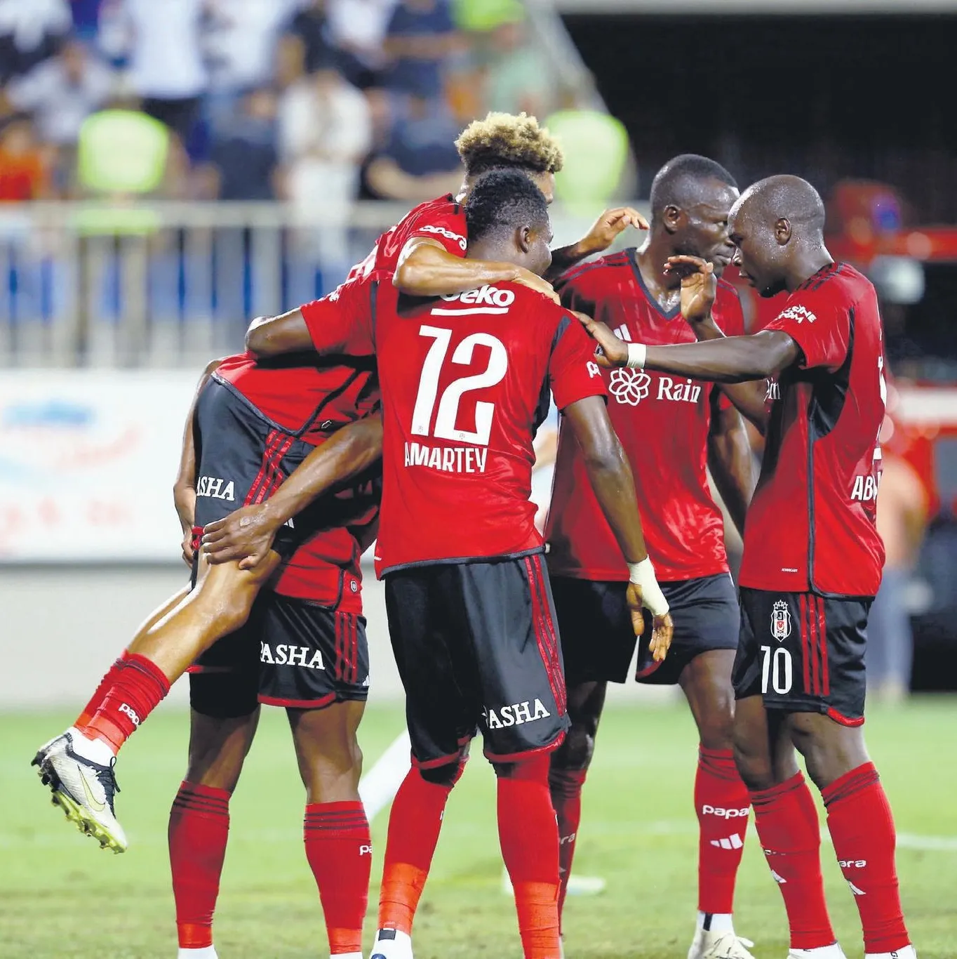 Yüksek ’uçan’ kartal