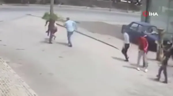 izin-belgesi-olmadigini-soyleyen-iki-kisi-taksiciyi-darbettti-1620111618775.jpg İzin belgesi olmadığını söyleyen iki kişi taksiciyi darbettti bıçakladı-3