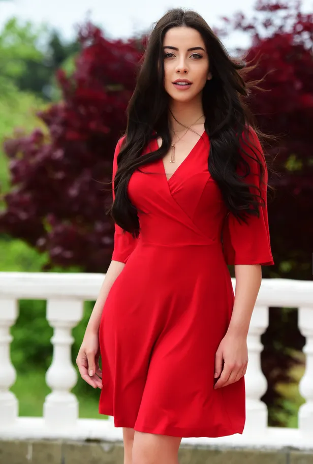 edhonun-hizir-alisi-yalcin-hafizoglu-icin-dev-hamle-yeni-projesinde-partneri-melis-tuzunguc-oldu-1641985976510.jpg Yeni projesinde partneri Melis Tüzüngüç oldu! EDHO'nun Hızır Ali'si Yalçın Hafızoğlu için dev hamle!-2