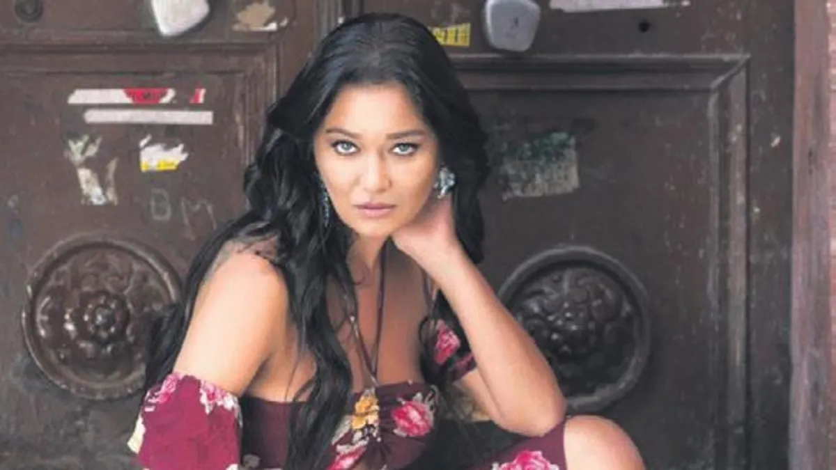 Nurgül Yeşilçay site yönetiminin sokak kedileri ile ilgili aldığı karara isyan etti!
