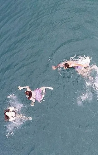 Antalyalının deniz hasreti bitti! Yasak kalktı, sahiller doldu