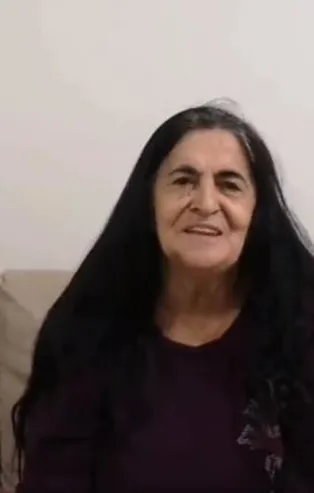 AK Parti rozeti takan Mehmet Ali Çelebi'nin annesi Rukiye Çelebi: Çok onurlandım, oğluma milli cepheye geçtiği için haklarımı helal ediyorum