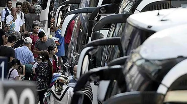 Türkiye 17 günlük kapanmaya giriyor: Otobüs-uçak biletleri adeta kapışıldı, fiyatlar da arttı-6