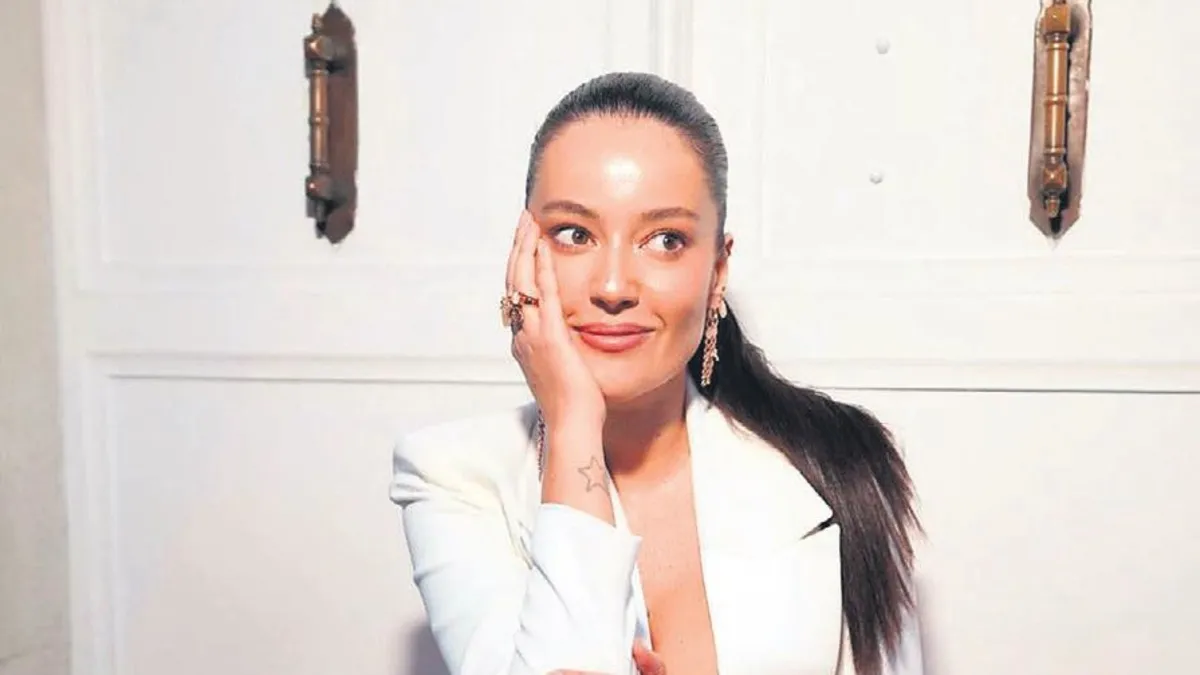 Boşanma arifesindeki Pelin Akil'den isyankar paylaşım: Her stres sıkıntıda bir uçuk çıkıyor