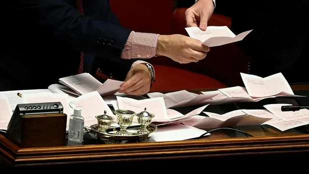 İtalya'da cumhurbaşkanlığı seçiminde sonuç bir türlü çıkmıyor! 4. turda da yeterli oy alamadılar-3