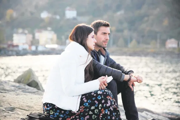 Başrollerini Ulaş Tuna Astepe, İrem Helvacıoğlu, Sinan Tuzcu ve Öykü Gürman'ın paylaştığı Sen Anlat Karadeniz Meksika’da yayınlanacak-1