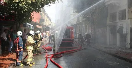 İstanbul Fatih'te korkutan yangın