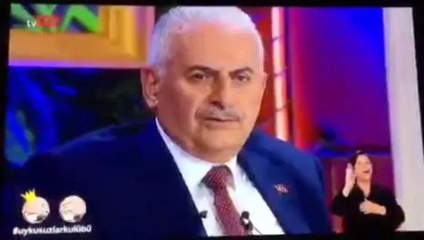 Binali Yıldırım Aşık Veysel'in türküsünü söyledi