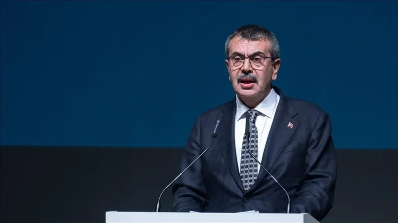 bakan-tekin-a-haberde-sorulara-yanit-veriyor-laiklik-bildirgesi-ve-ramazan-tartismalari-1771872455104.jpeg Bakan Tekin A Haber'de soruları cevapladı | Laiklik bildirgesi ve Ramazan tartışmaları-8