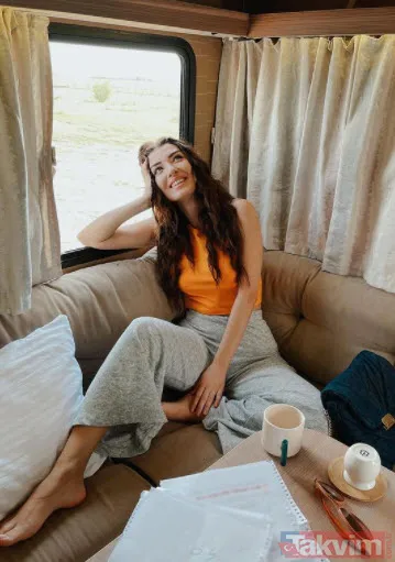 Yalancı'nın Deniz'i Burçin Terzioğlu'nun kardeşi de ünlü çıktı! Abisini de setlerden tanıyoruz bir de ablası var - 30