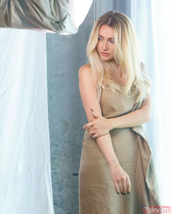 Bir evlilik 'Hadise'si! Mehmet Dinçerler yüzüğü parmağına taktı, Hadise Açıkgöz sevinçten havalara uçtu: "Evet dedim" - 12