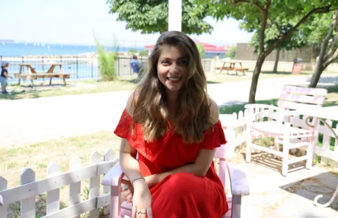 Hercai'nin Yaren'i İlay Erkök'ten şoke eden itiraf! 'Ben her şeyi çiğ yiyorum mesela denizden balığı çıkarıp...'-8