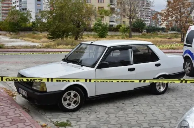 Konya'da feci son! Gören polisi aradı: Park halindeki otomobilde ölü bulundu