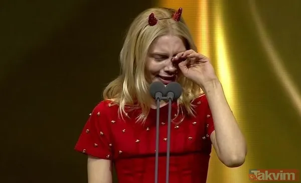 İrem Helvacıoğlu ile Ulaş Tuna Astepe en iyi dizi çifti oldu! 45. Altın Kelebek Ödülleri kime verildi? 2018 - 29