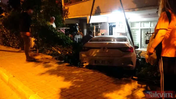 SON DAKİKA: İstanbul Avcılar'da otomobil bahçeye girdi: Dede ve torun 5 dakikayla kurtuldu! Dehşet anları kamerada - 12