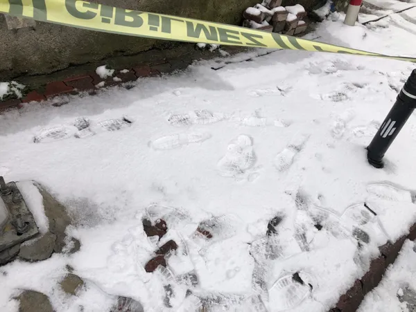 ise-giderken-tanimadigi-bir-kisi-tarafindan-bicaklanarak-olduruldu-anne-ben-bicaklandim-neredesin-annem-1647848755398.jpg İşe giderken tanımadığı bir kişi tarafından bıçaklanarak öldürüldü! 'Anne ben bıçaklandım, neredesin annem'-2