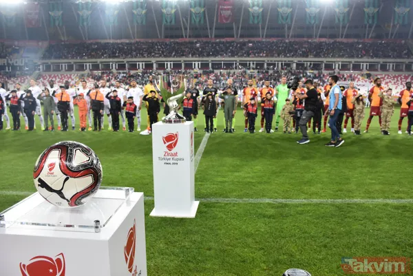 Galatasaray'da Selçuk İnan penaltı pozisyonuna açıklık getirdi! - 8