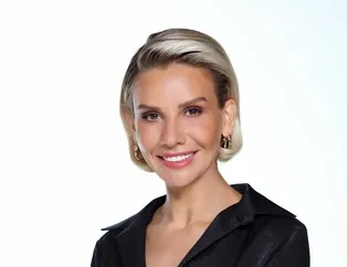 Esra Erol Youtube’da rekor kırdı!