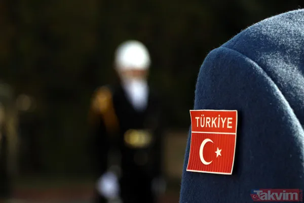 Anıtkabir askerleri kaç saat nöbet tutuyor? Anıtkabir'de saygı nöbeti tutan askerler işte böyle seçiliyor - 8
