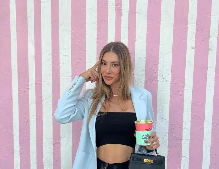 Gelin olmuş gidiyorsun