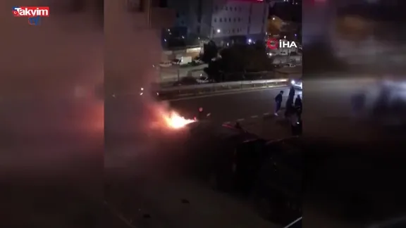 Eyüpsultan'da park halindeki panelvan yandı