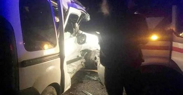 Kastamonu’da ambulansla ticari araç çarpıştı: 5 yaralı