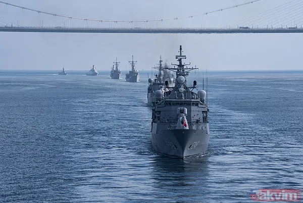 Preveze Deniz Zaferi’nin 486’ncı yıl dönümü: TCG Anadolu ve 15 savaş gemimiz İstanbul Boğazı'ndan geçti - 6