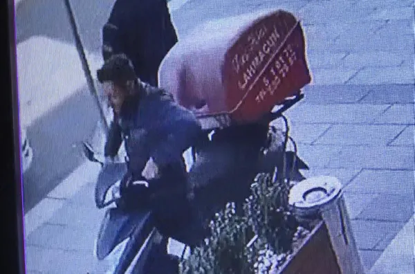 avcilarda-motosiklet-hirsizligi-kamerada-helal-para-bulunacagina-inaniyoruz-1667456036249.jpg Avcılar'da motosiklet hırsızlığı kamerada! 'Helal para bulunacağına inanıyoruz'-6