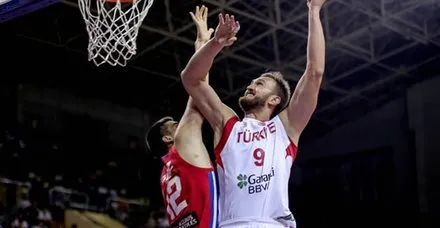 12 Dev Adam'dan rahat prova! Türkiye: 72 - Porto Riko: 64