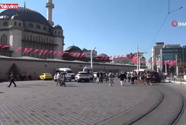 Beyoğlu’nda polis aracı kaza yaptı: 4 yaralı