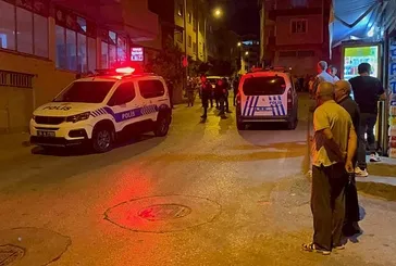 Firarinin yakınları araçla polise çarptı