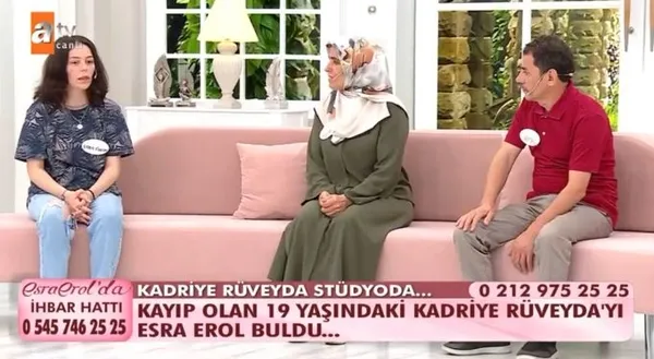esra-erol-bir-anne-babanin-daha-gozyasini-dindirdi-kayip-kizlarina-canli-yayinda-kavustular-siddet-iddiasi-dikkat-cekti-1631548766182.jpg Esra Erol bir anne-babanın daha gözyaşını dindirdi! Kayıp kızlarına canlı yayında kavuştular şiddet iddiası dikkat çekti-5