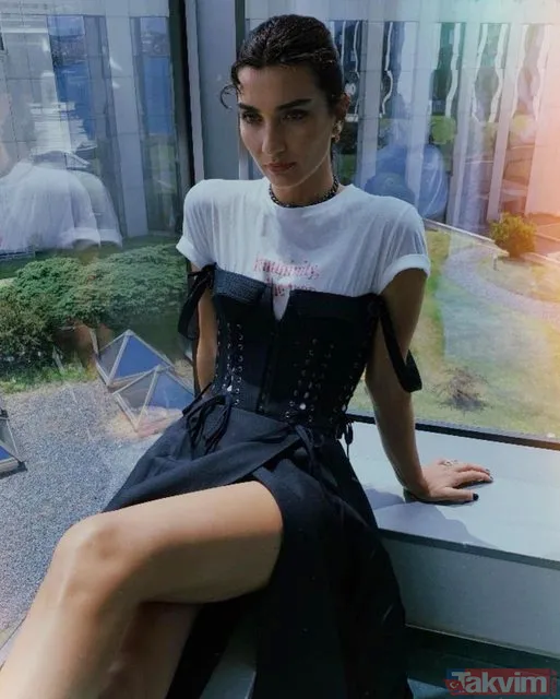 Engin Akyürek ile Tuba Büyüküstün aşkı ifşalandı görüntüleri ortaya çıktı! Dizi aşkı yıllar sonra gerçek oldu o detayı görenler: "Vay be ne aşkmış" - 3