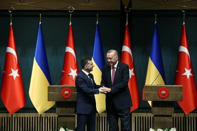 Ukrayna Devlet Başkanı Zelenskiy’nin yeni yıl konuşmasında 'Türkiye' detayı! Başkan Erdoğan'la görüntüsü yer aldı
