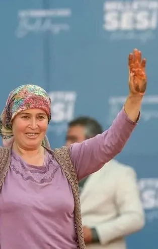 Kılıçdaroğlu mitinginde konuşan Esma Ay, AK Parti'ye üye oldu: Verdikleri sözleri tutmadılar