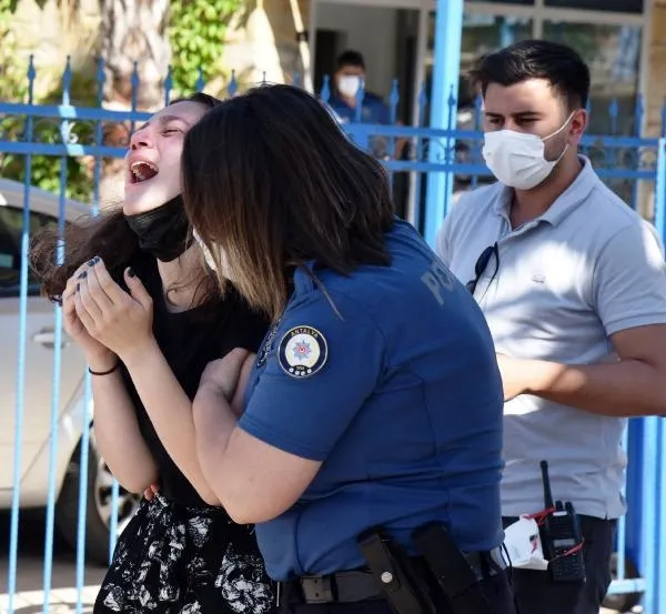 SON DAKİKA: Yürek dağlayan feryat: Baba annem gitmesin! Denizde cesedi bulundu eşi ile kızı sinir krizi geçirdi-4