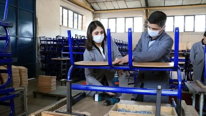 teknik-liselerin-egitim-ogretim-destegi-odemelerine-iliskin-degisiklik-resmi-gazetede-yayimlandi-1710897840137.jpeg Teknik liselerin eğitim- öğretim desteği ödemelerine ilişkin değişiklik Resmi Gazete'de yayımlandı-4
