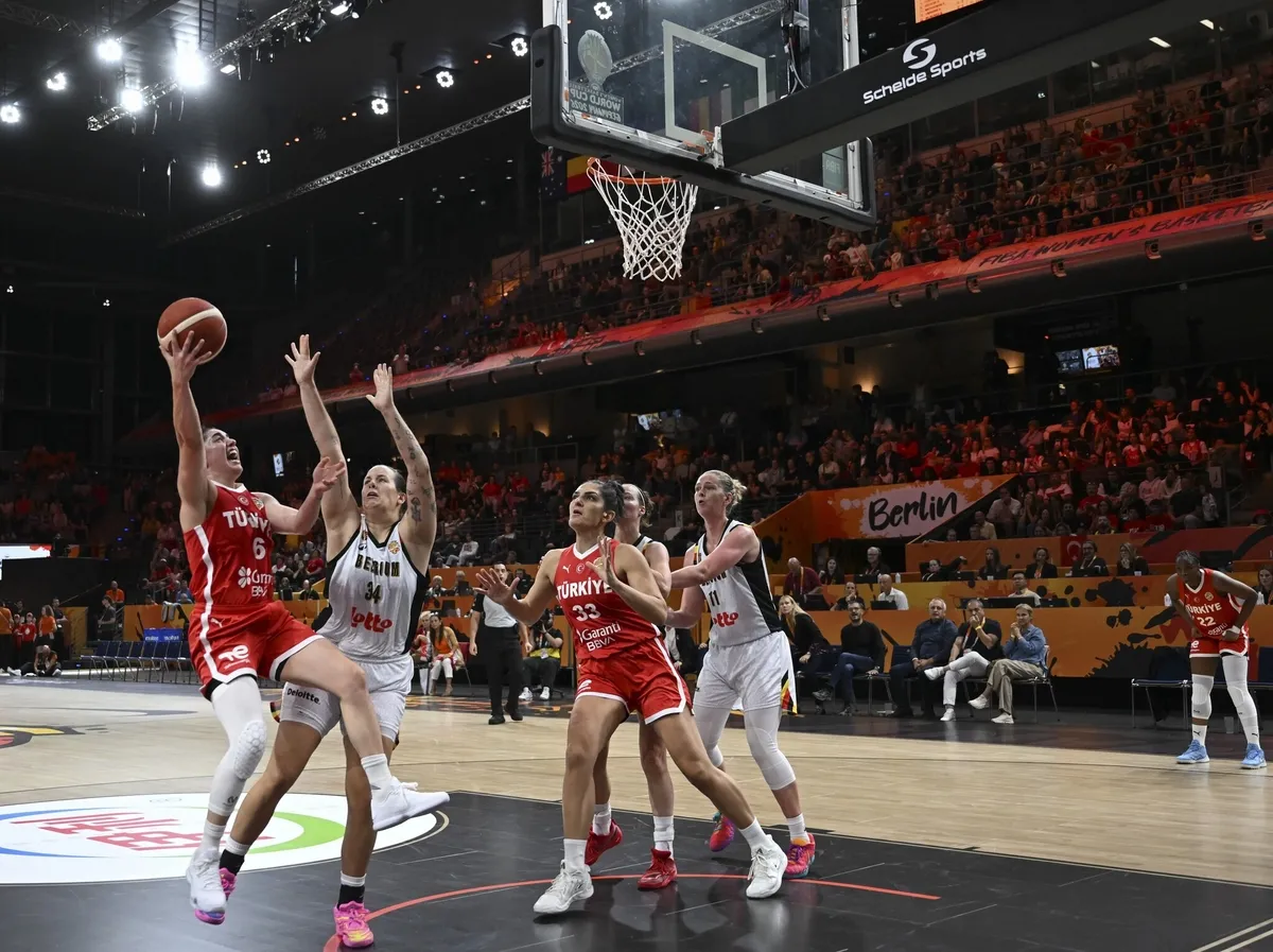 a-milli-kadin-basketbol-takimi-avustralya-karsisinda-40-dakika-plani-1788684236387.jpeg A Milli Kadın Basketbol Takımı Avustralya karşısında! "40 dakika" planı-3
