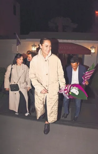 Hülya Avşar'dan "Zehra'ya ne aldınız?" sorusuna güldüren cevap