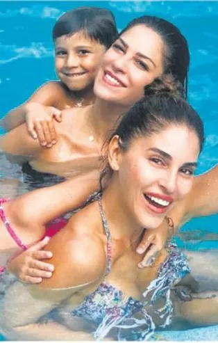 Havuzda felsefe yaptı