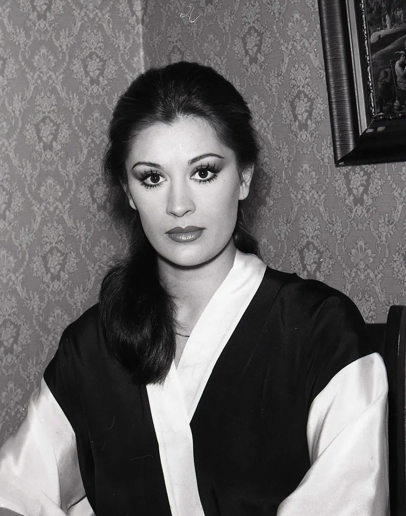 yesilcam-efsanesi-gulsen-bubikoglundan-yeni-yil-paylasimi-her-donem-ikon-1767683537659.jpg Yeşilçam efsanesi Gülşen Bubikoğlu’ndan yeni yıl paylaşımı: Her dönem ikon!-8