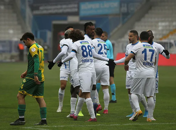 bb-erzurumspordan-kupada-farkli-galibiyet-bb-erzurumspor-5-1-esenler-erokspor-1608120501010.jpg BB Erzurumspor'dan kupada farklı galibiyet! BB Erzurumspor 5 - 1 Esenler Erokspor-5